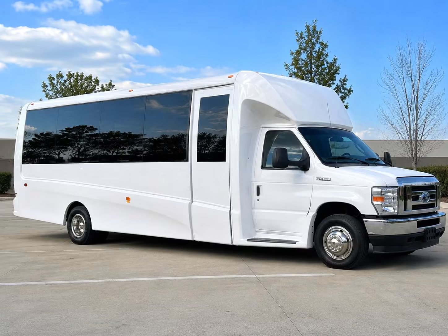 15 passenger minibus
