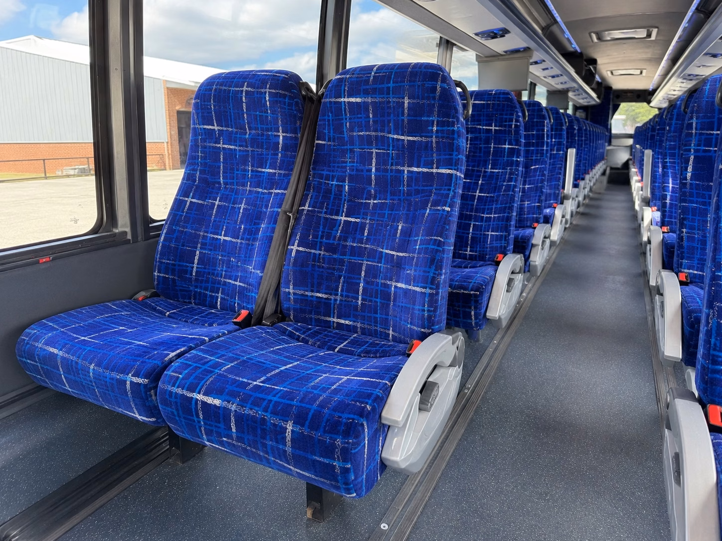 charter buses for large edinburg weddings and multi venue events
